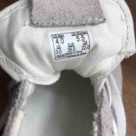 NWT VANS Runner White Suede Canvas Kid’s AUTHENTIC - Picture 8 of 8